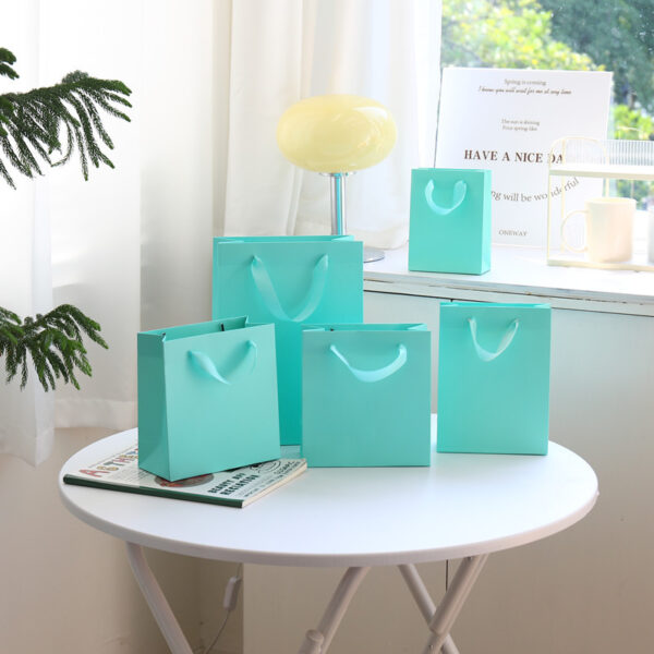 Wholesale custom paper shopping bags with logo - Image 4